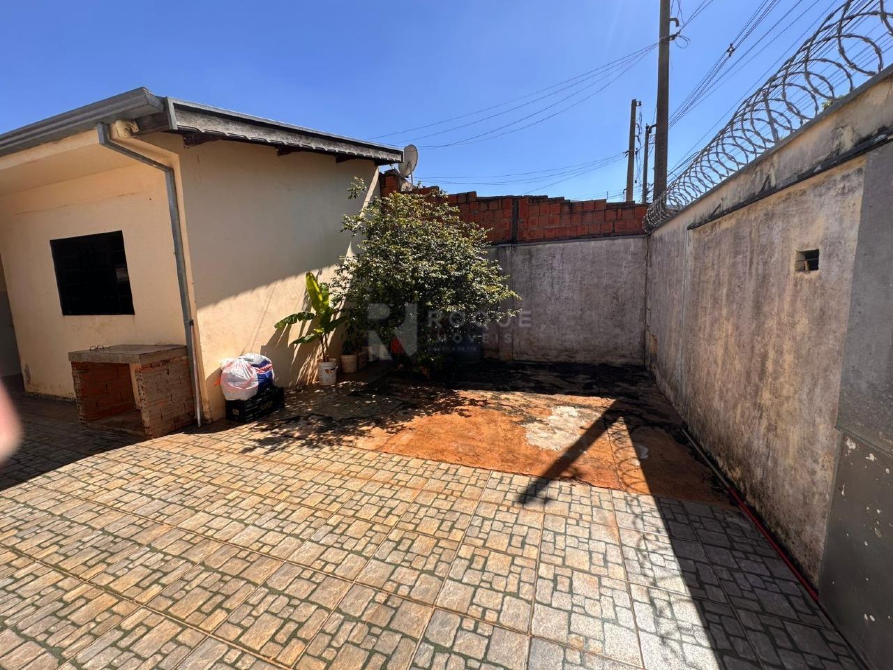 Casa Residencial à venda no bairro Geada: GARAGEM 