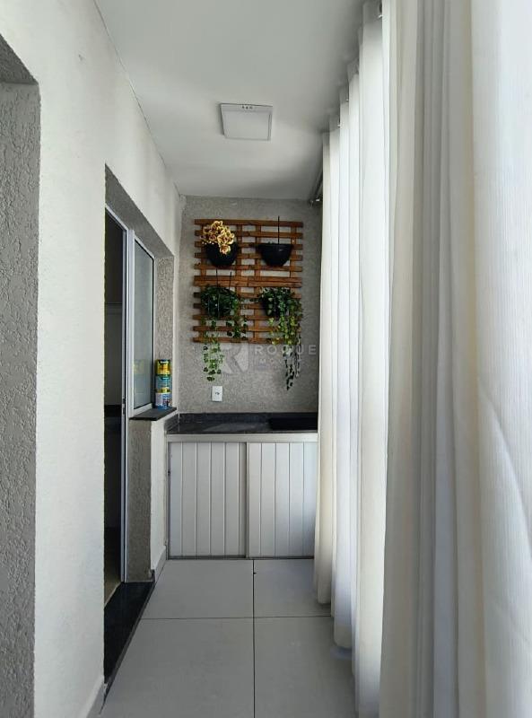 Apartamento para aluguel no bairro Chácaras Antonieta: Sacada