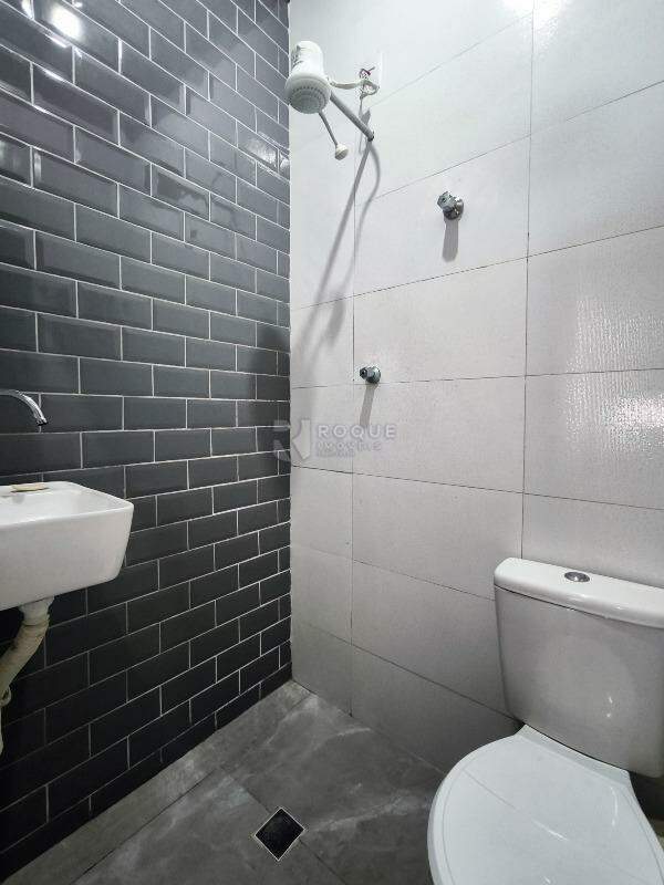 Casa Residencial à venda no bairro Residencial Fenix: BANHEIRO SOCIAL