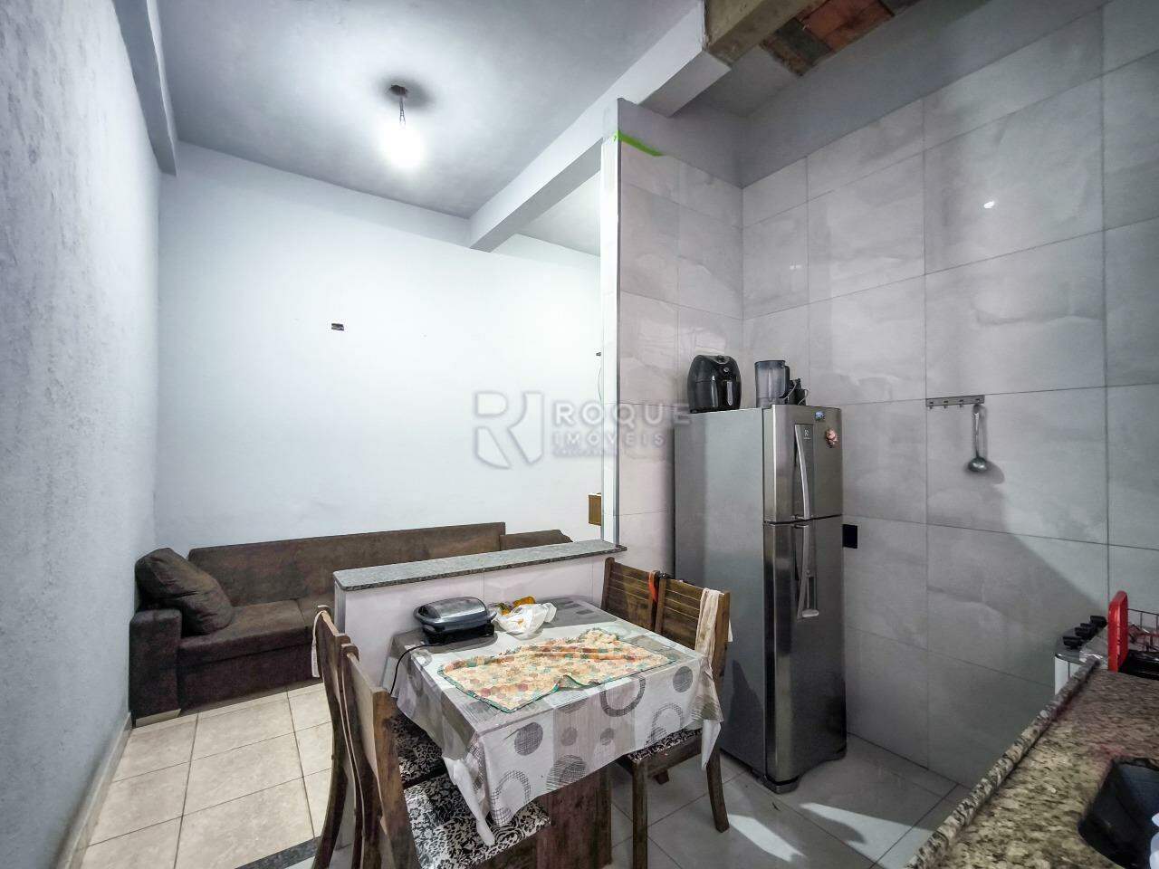 Casa Residencial à venda no bairro Residencial Fenix: COZINHA