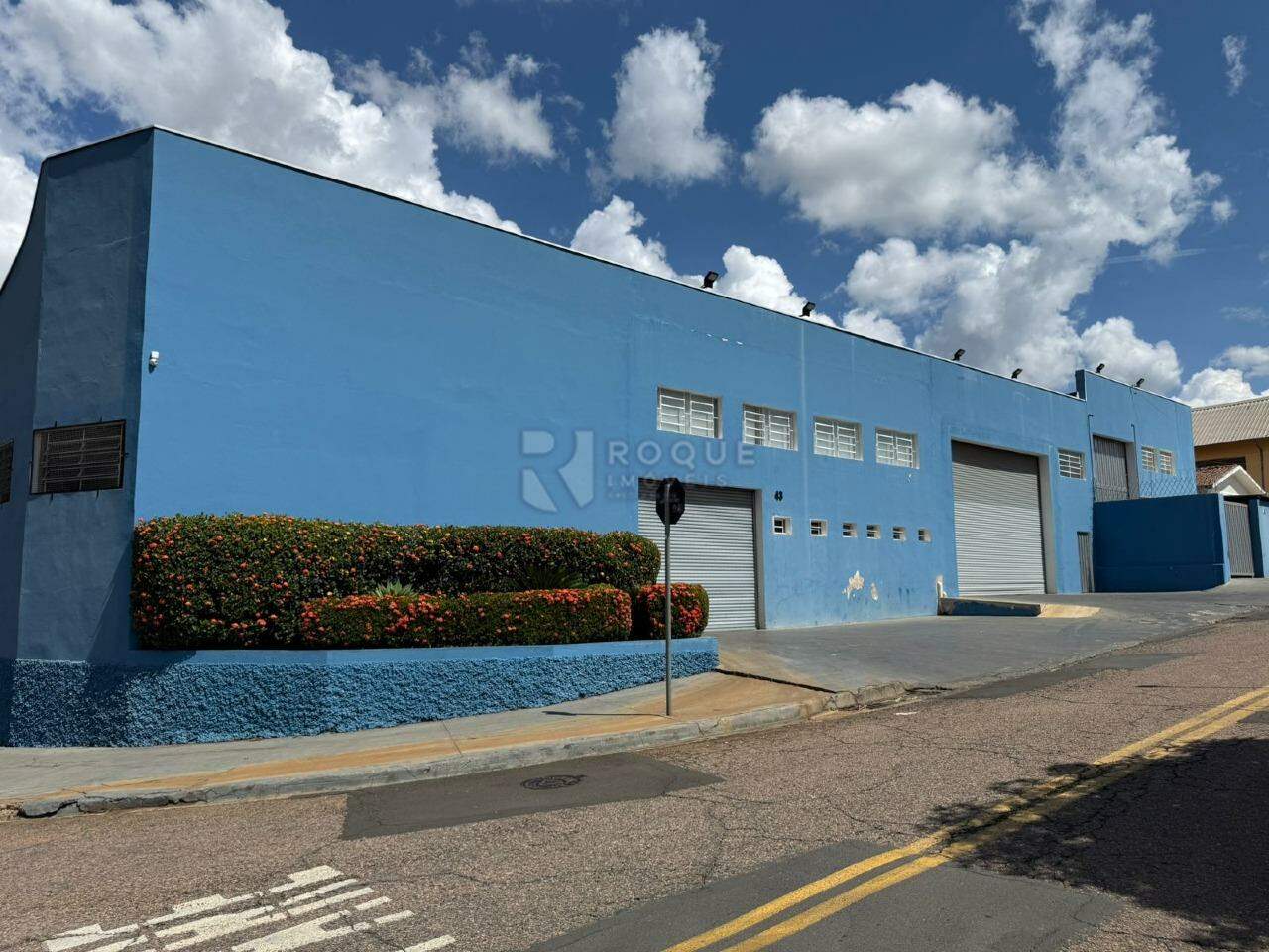 Barracão/Galpão para aluguel no bairro Jardim Esmeralda: Fachada