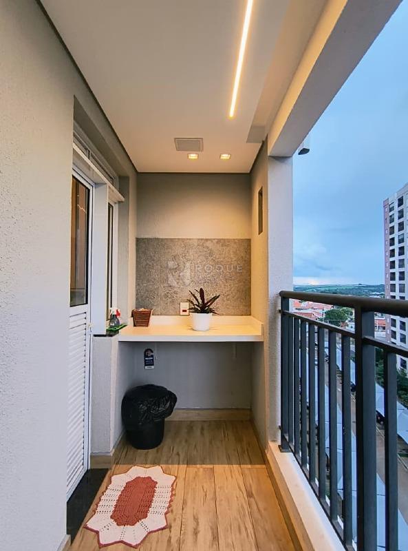 Apartamento para aluguel no bairro Chácara Boa Vista da Graminha: Sacada