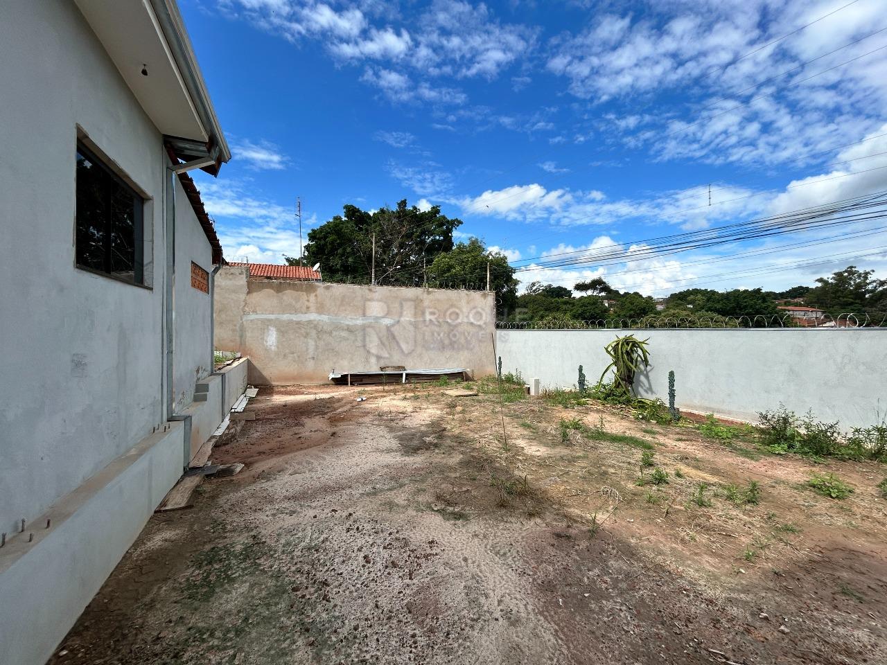 Casa Residencial para aluguel no bairro Parque Hippolyto: Área externa