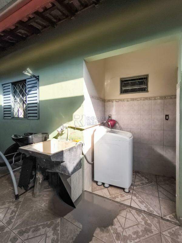 Casa Residencial à venda no bairro Jardim Residencial Santa Amália: LAVANDERIA