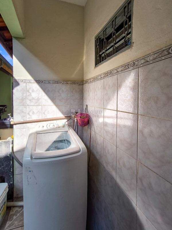 Casa Residencial à venda no bairro Jardim Residencial Santa Amália: LAVANDERIA