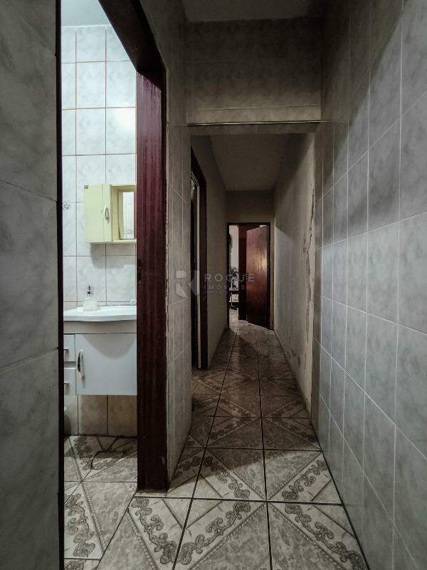 Casa Residencial à venda no bairro Jardim Residencial Santa Amália: CORREDOR INTERNO