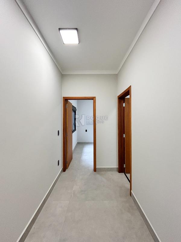 Casa Residencial para aluguel no bairro Jardim Lago Azul: Dormitório 3 suíte 