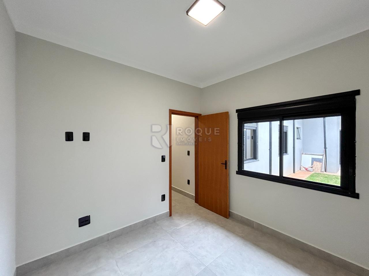 Casa Residencial para aluguel no bairro Jardim Lago Azul: Dormitório 3 suíte 