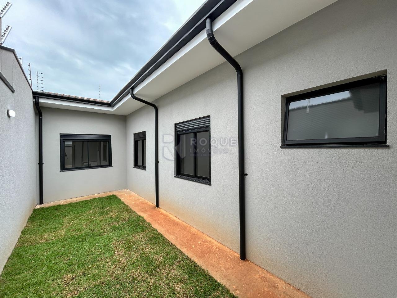 Casa Residencial para aluguel no bairro Jardim Lago Azul: Corredor 