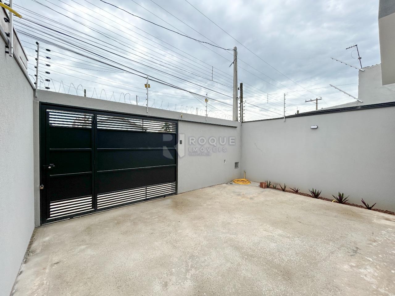 Casa Residencial para aluguel no bairro Jardim Lago Azul: Frente 