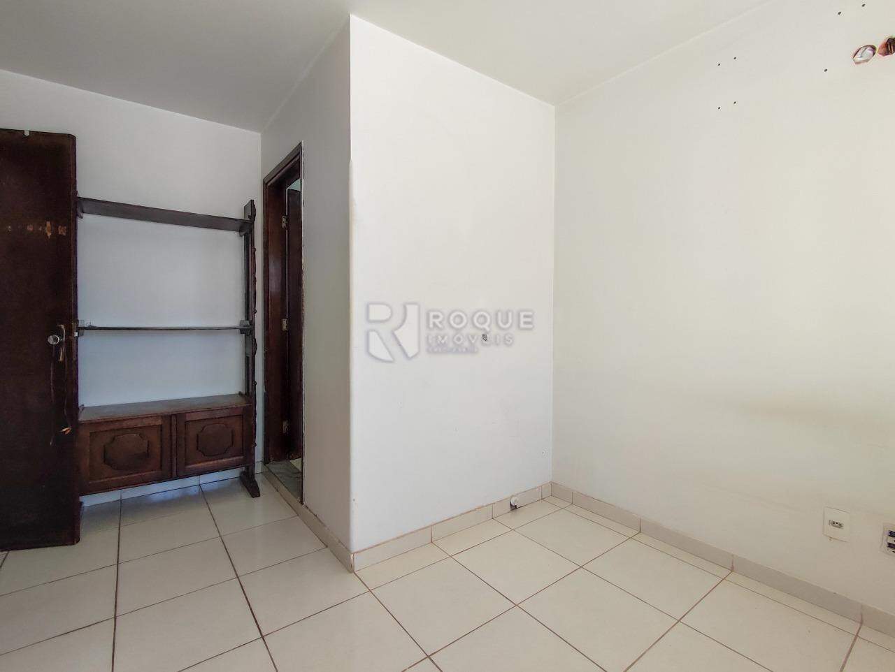 Casa Residencial para aluguel no bairro Vila Cristovam: SUÍTE