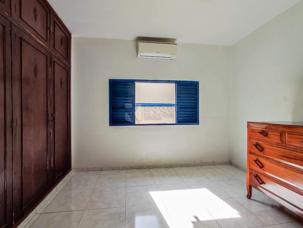 Casa Residencial para aluguel no bairro Vila Cristovam: DORMITÓRIO 1