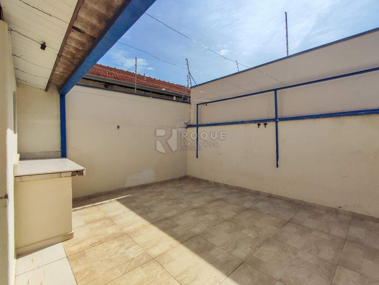 Casa Residencial para aluguel no bairro Vila Cristovam: ÁREA DE VARAL