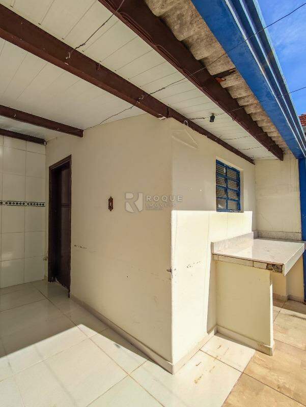 Casa Residencial para aluguel no bairro Vila Cristovam: ÁREA DE DESPEJO