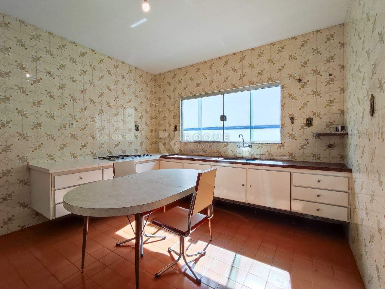 Casa Residencial para aluguel no bairro Vila Cristovam: COZINHA