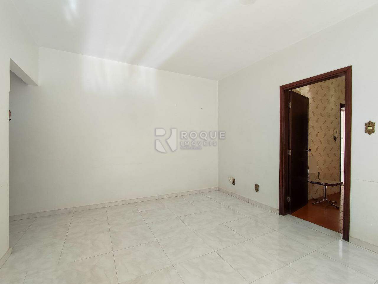 Casa Residencial para aluguel no bairro Vila Cristovam: SALA