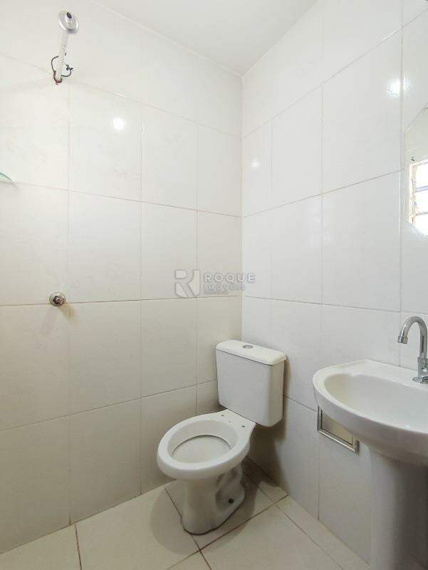 Casa Residencial para aluguel no bairro Vila Cristovam: WC SUÍTE