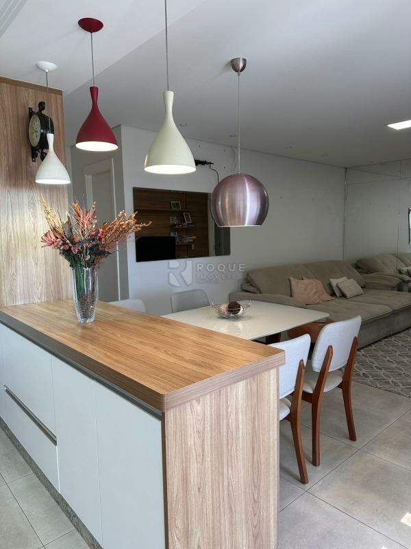 Apartamento à venda no bairro Jardim São Roque: 