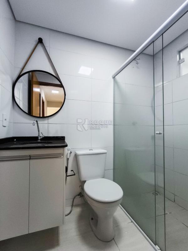 Apartamento à venda no bairro Jardim São Roque: BANHEIRO SOCIAL