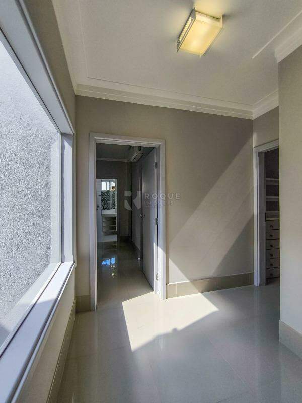 Casa em condomínio à venda no bairro Jardim Residencial Flora: ÁREA DE CIRCULAÇÃO