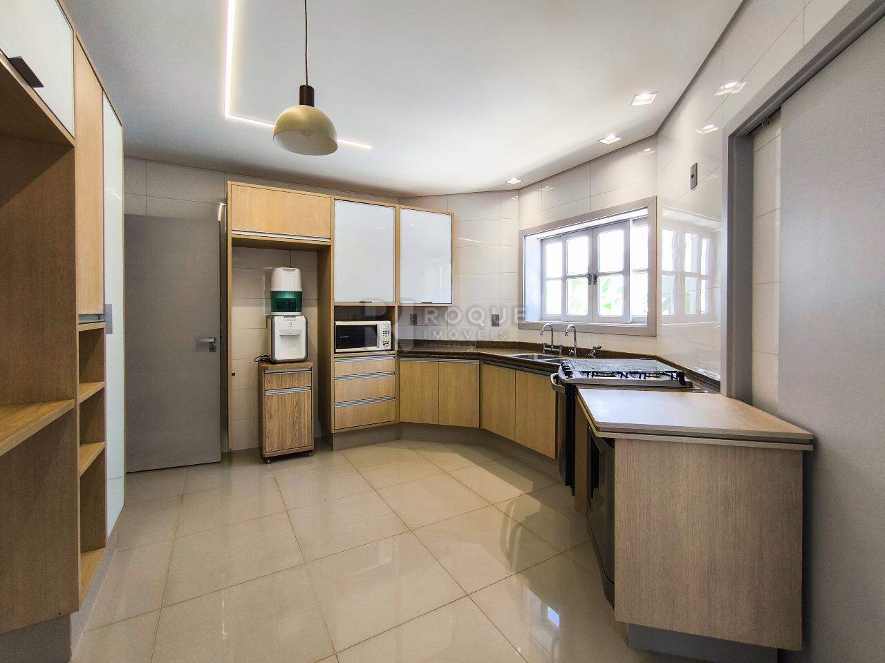 Casa em condomínio à venda no bairro Jardim Residencial Flora: COZINHA