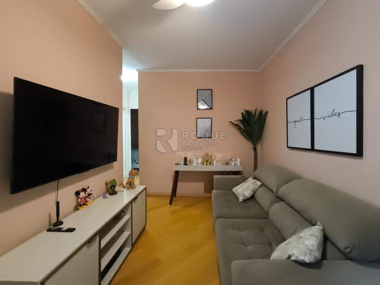 Apartamento à venda no bairro Vila Castelar: SALA DE ESTAR