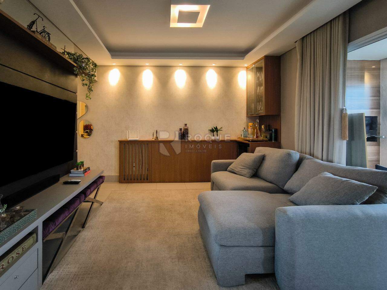 Apartamento à venda no bairro Jardim Residencial Francisco Cruãnes: SALA DE ESTAR