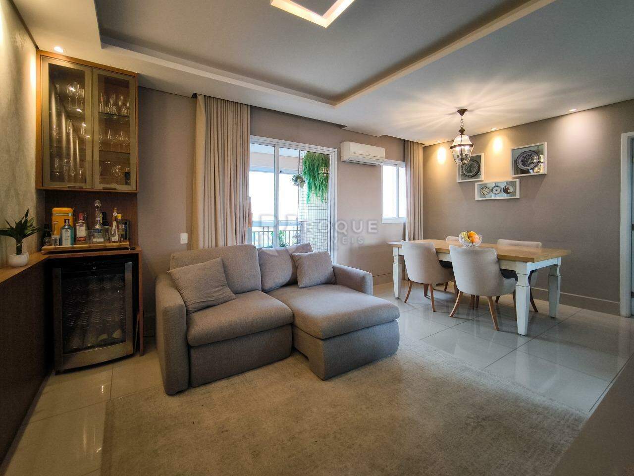 Apartamento à venda no bairro Jardim Residencial Francisco Cruãnes: SALA DE ESTAR