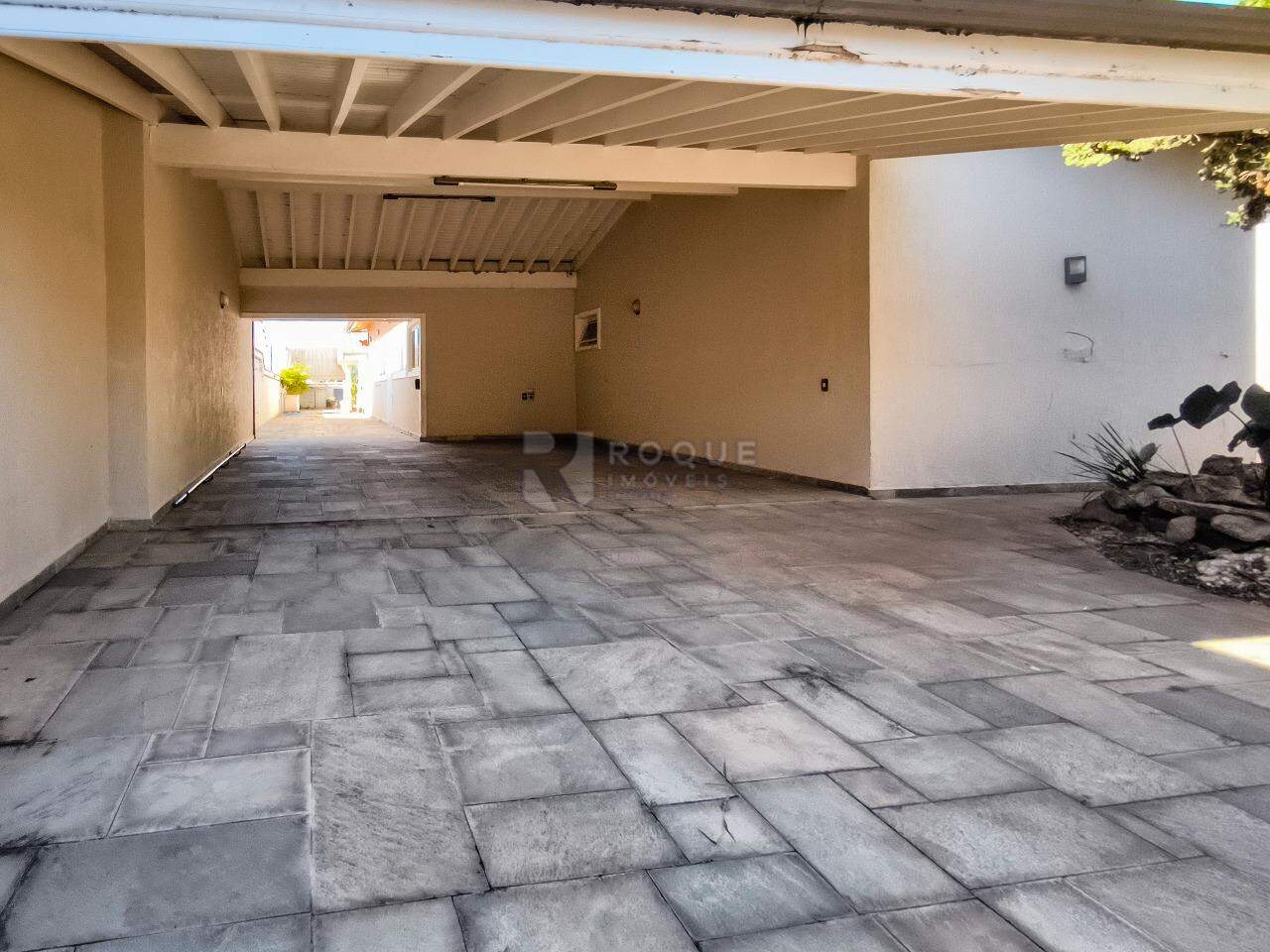 Casa Residencial à venda no bairro Cidade Jardim: GARAGEM