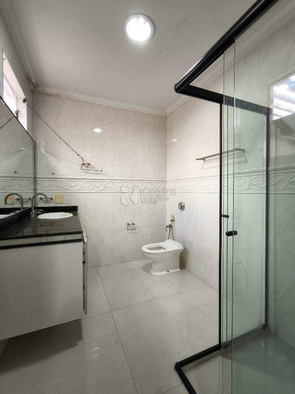 Casa Residencial à venda no bairro Cidade Jardim: WC SUÍTE 2
