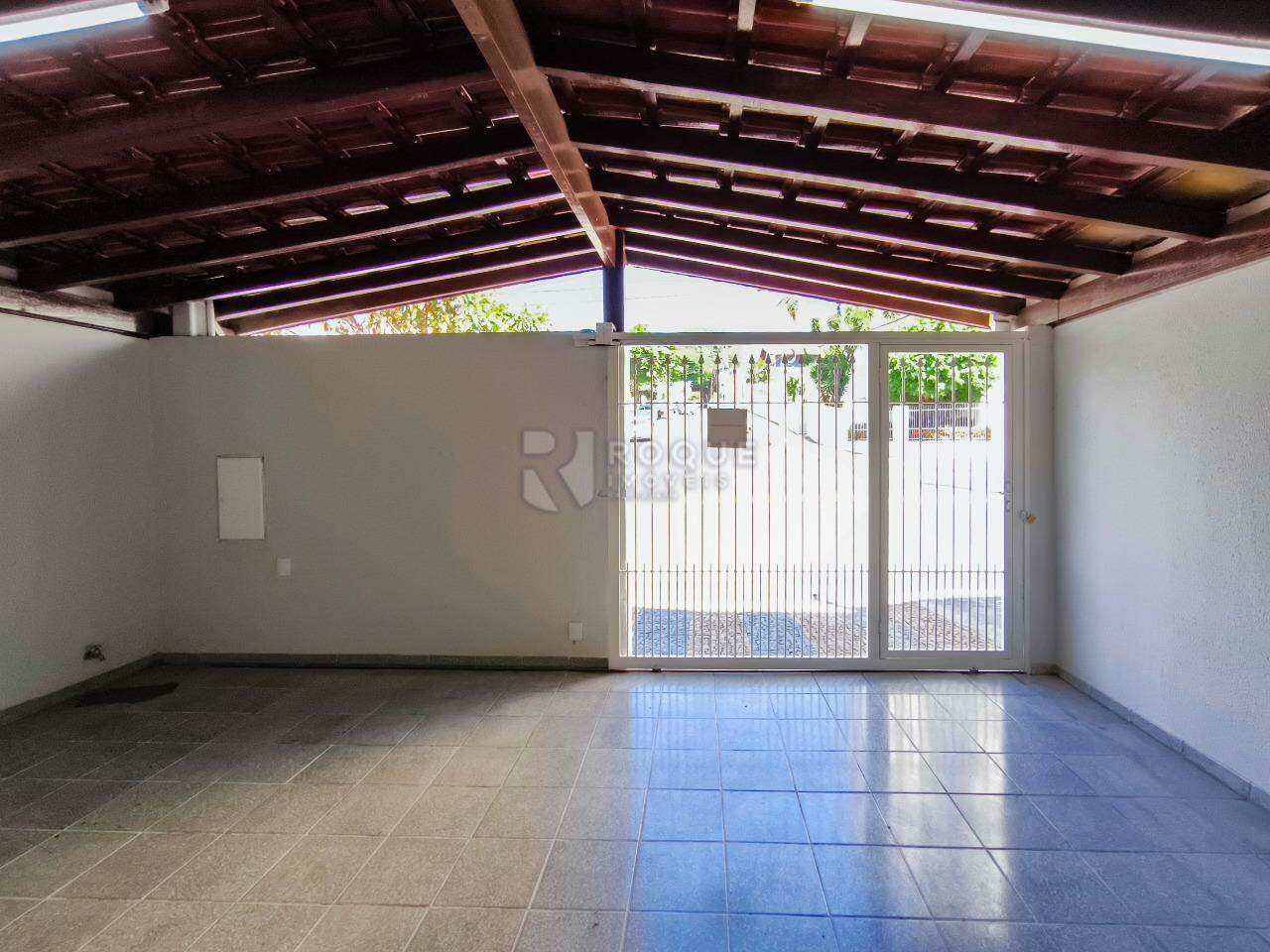 Casa Residencial para aluguel no bairro Cidade Jardim: GARAGEM