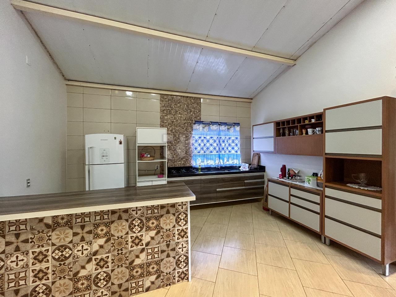 Chácara à venda no bairro Pires de Cima: Cozinha