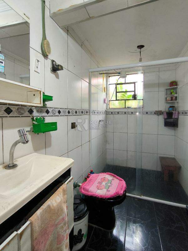 Casa Residencial à venda no bairro Parque Residencial Abílio Pedro: BANHEIRO SOCIAL