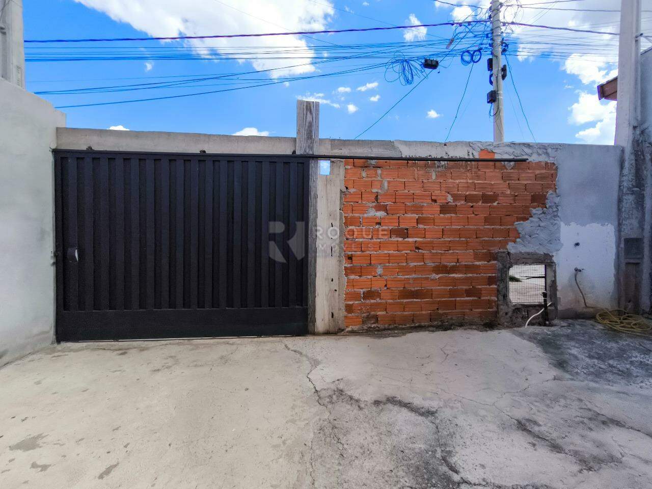 Casa Residencial à venda no bairro Jardim Primavera: ENTRADA