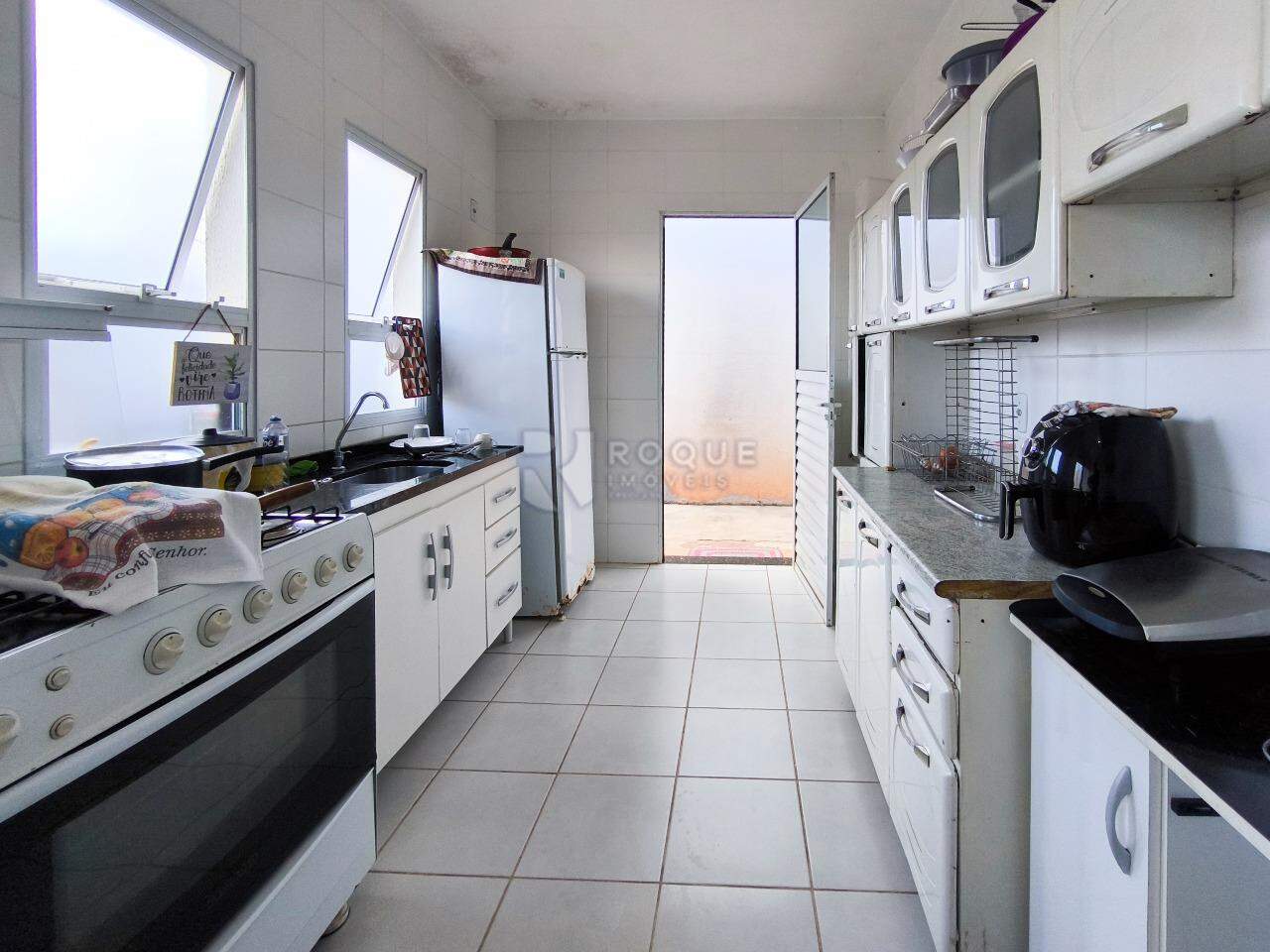 Casa Residencial à venda no bairro Jardim Primavera: COZINHA
