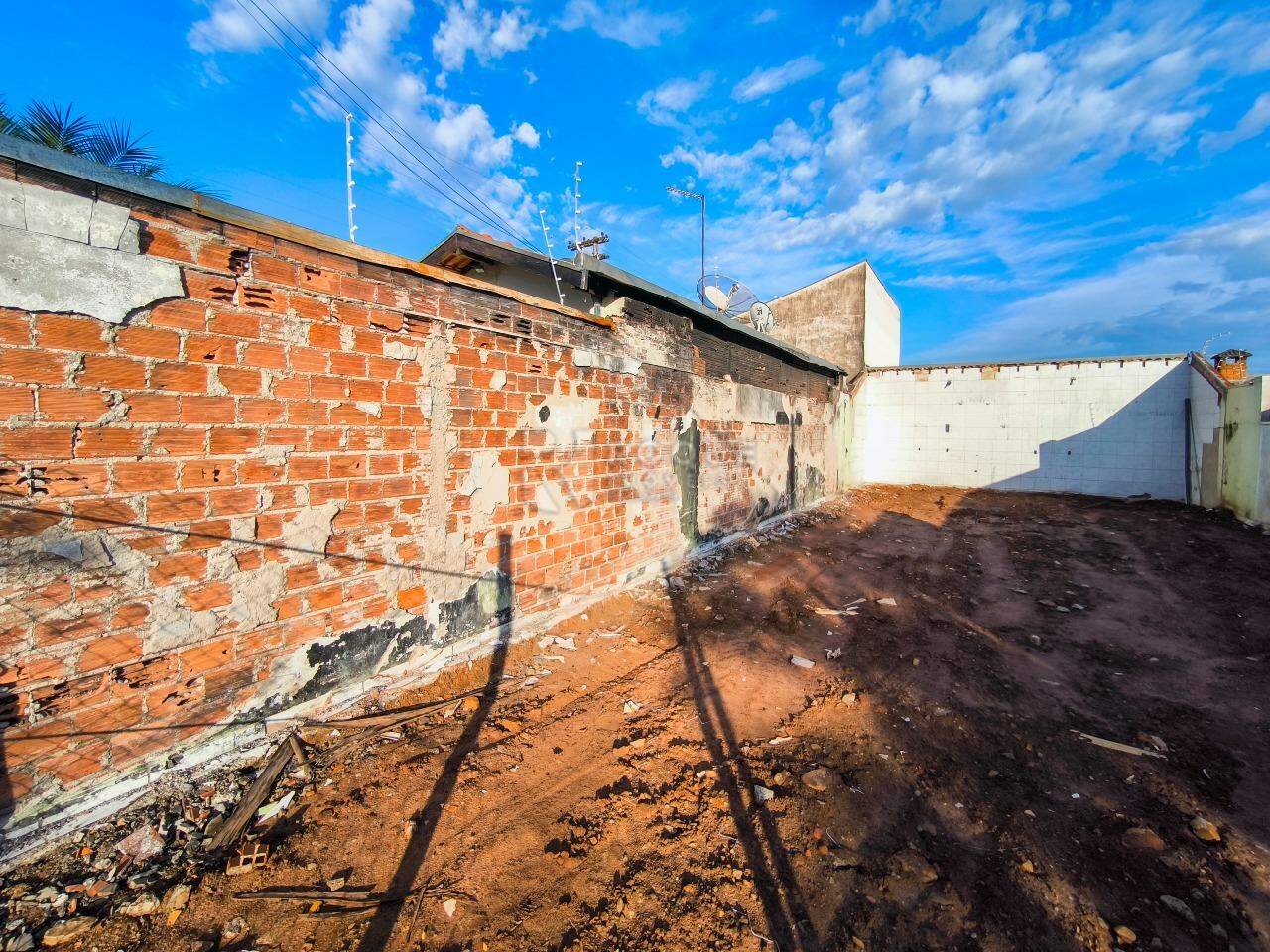 Terreno à venda no bairro Jardim das Palmeiras: 