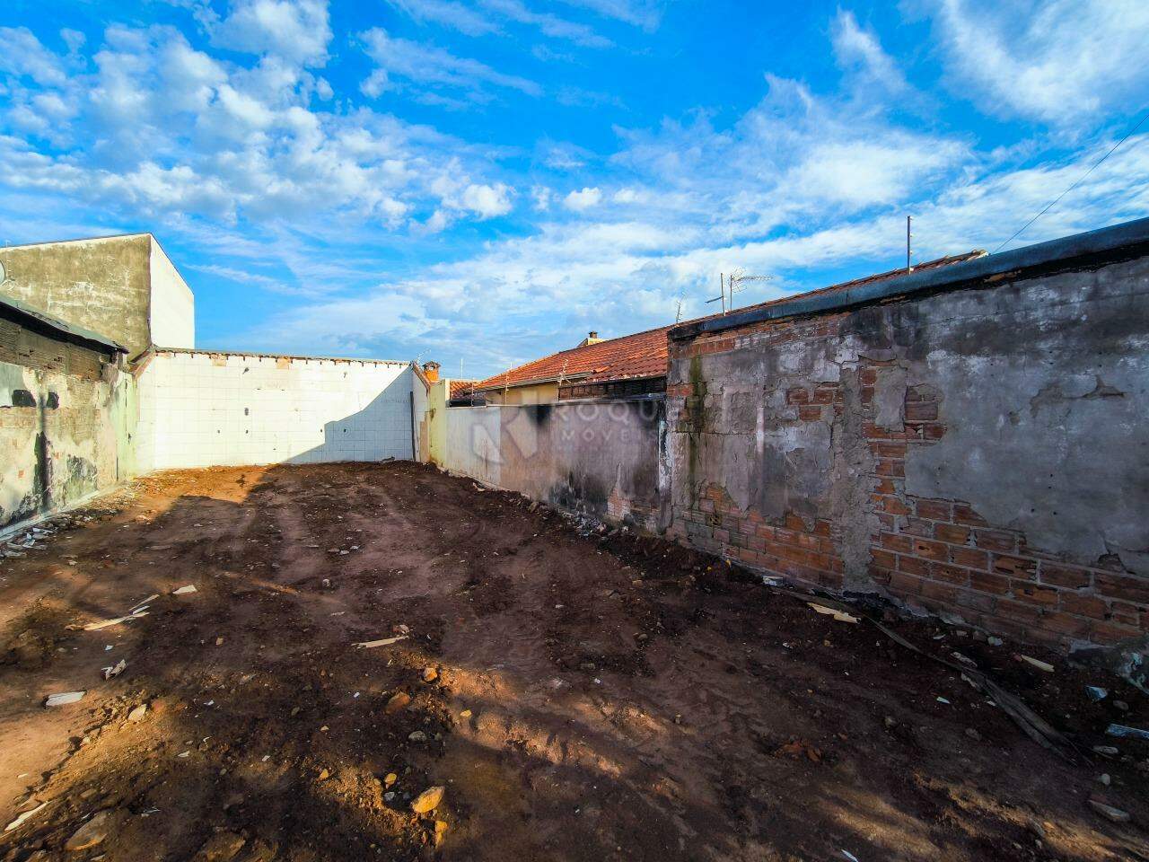 Terreno à venda no bairro Jardim das Palmeiras: 