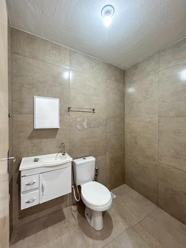 Casa Residencial para aluguel no bairro Vila Rocha: WC social 