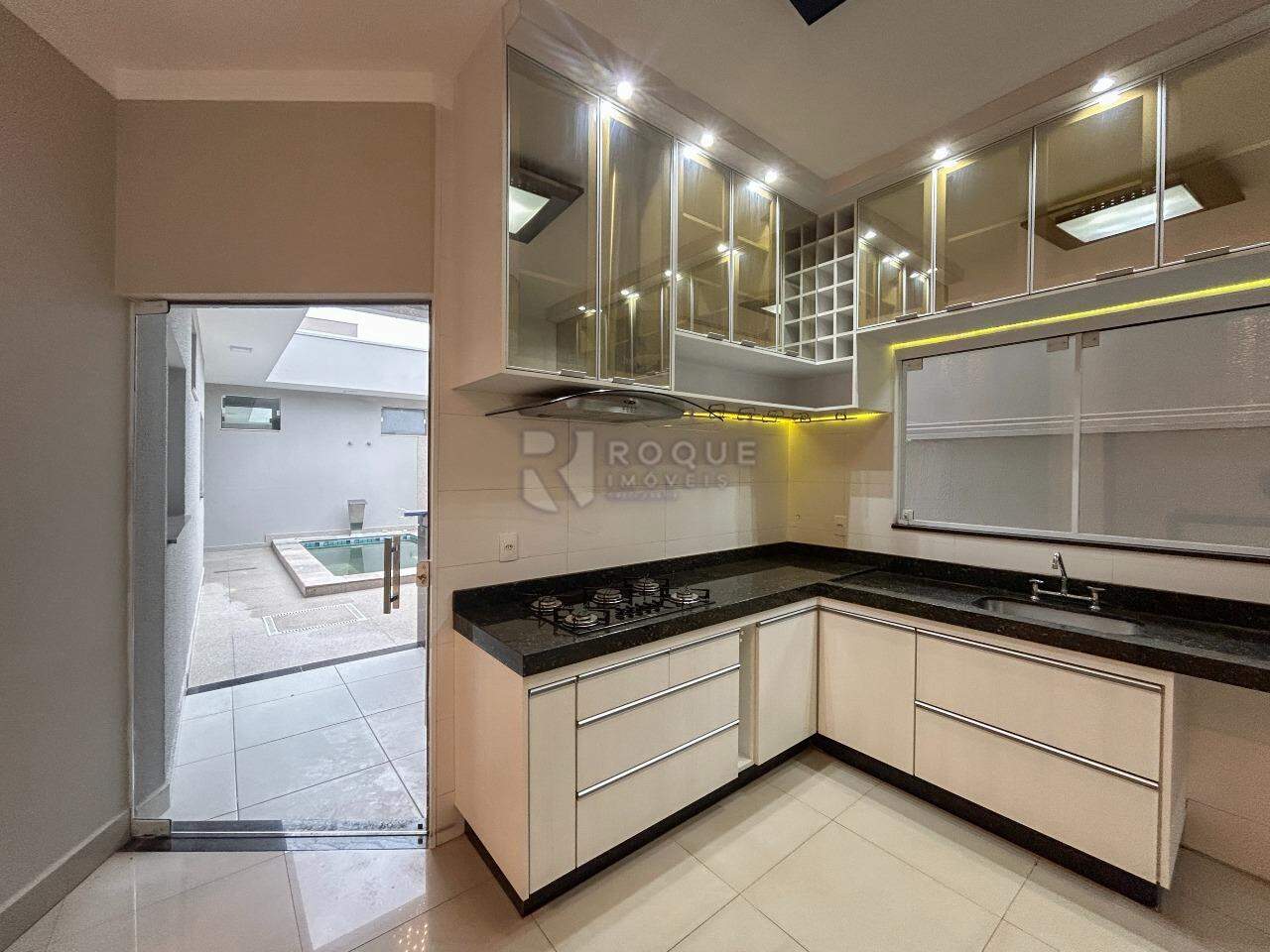 Casa em condomínio para aluguel no bairro Parque Residencial Roland: Cozinha