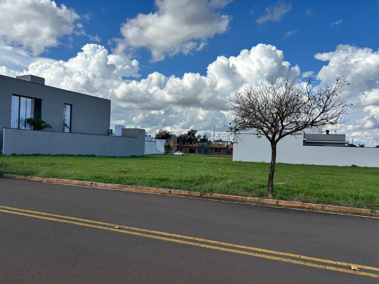 Terreno em condomínio à venda no bairro Residenciais Fazenda Itapema: 