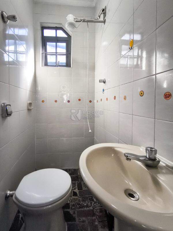 Casa em condomínio à venda no bairro Jardim Florença: WC ÁREA DE SERVIÇO