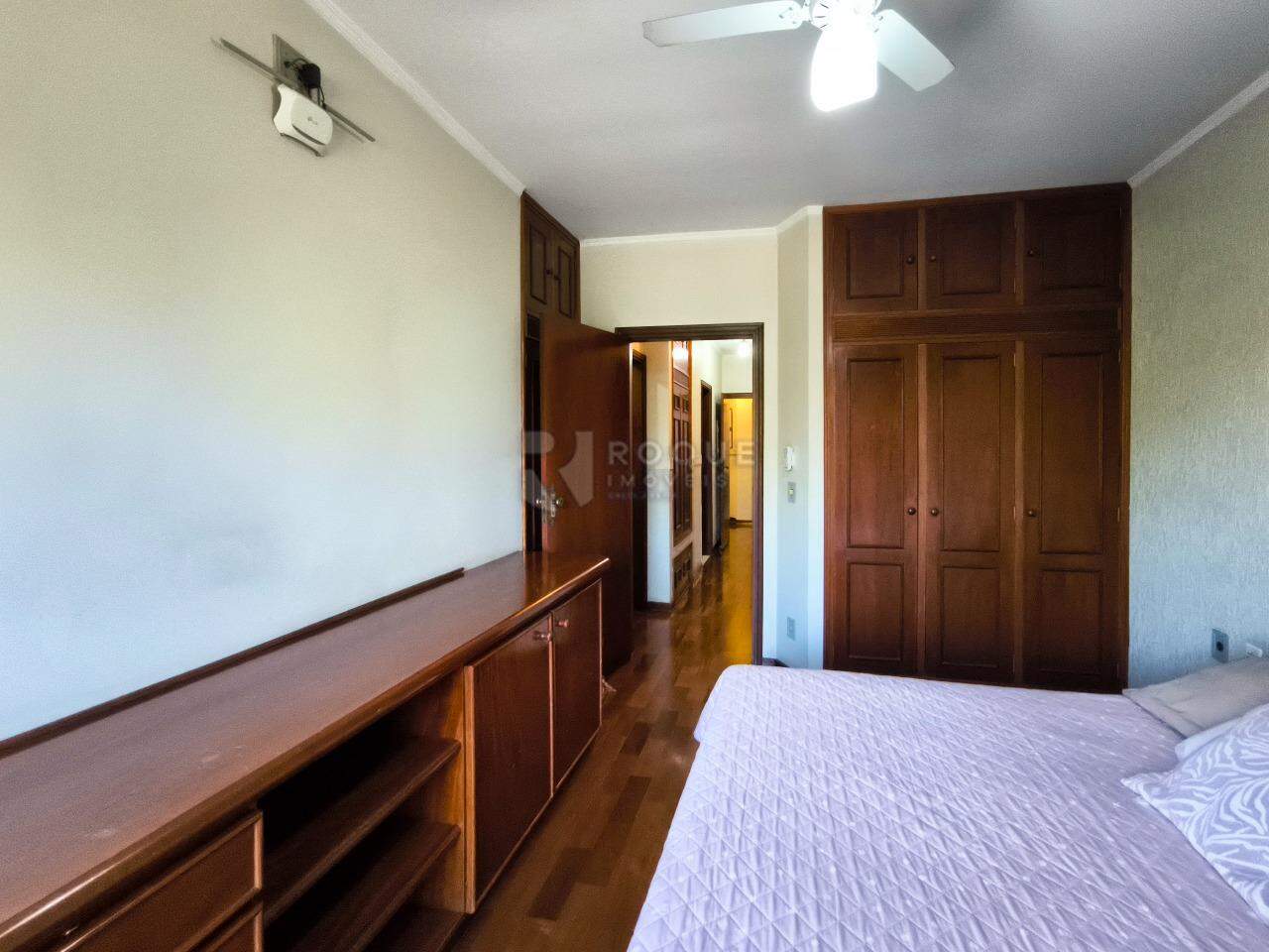 Casa em condomínio à venda no bairro Jardim Florença: DORMITÓRIO 1