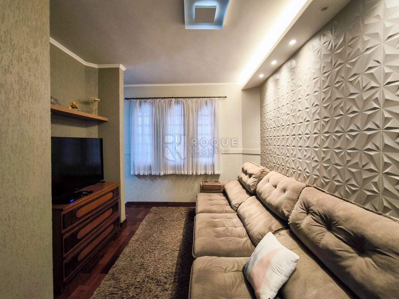 Casa em condomínio à venda no bairro Jardim Florença: SALA DE TV