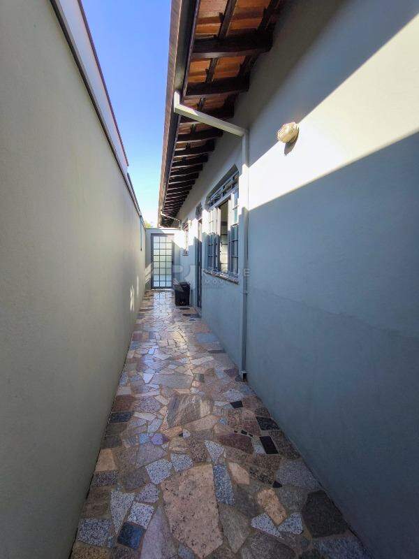 Casa em condomínio à venda no bairro Jardim Florença: LATERAL EXTERNA