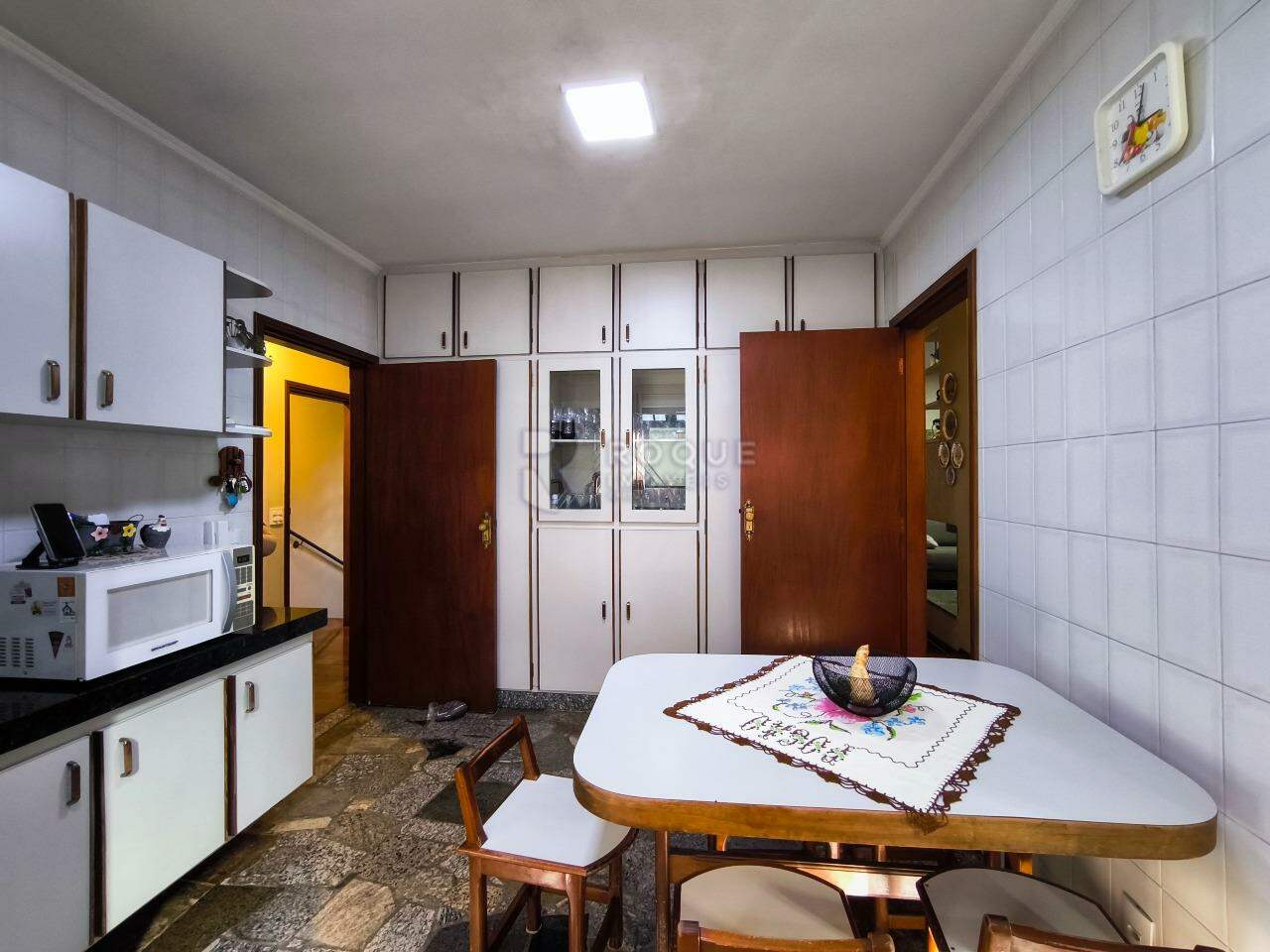Casa em condomínio à venda no bairro Jardim Florença: COZINHA