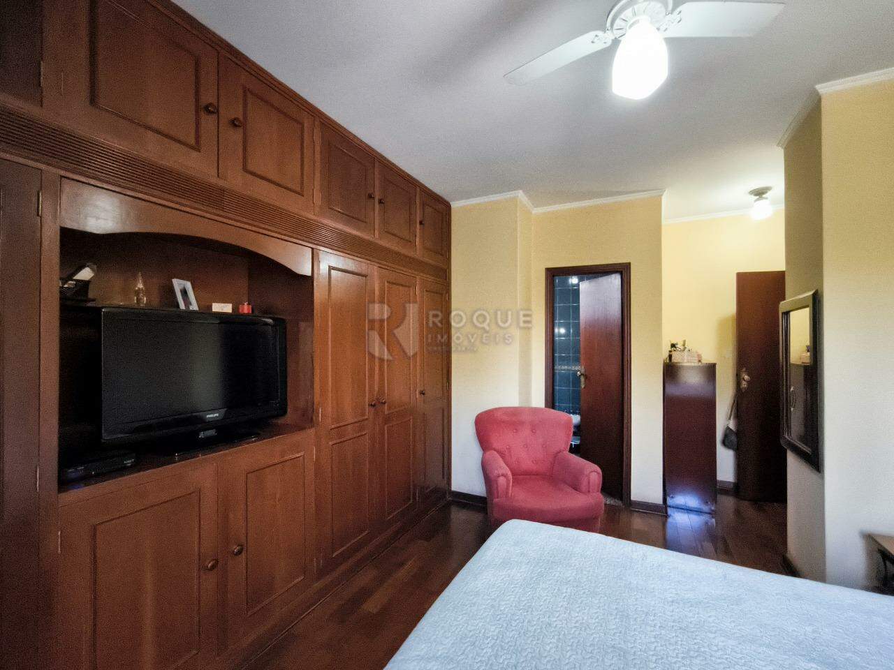 Casa em condomínio à venda no bairro Jardim Florença: SUÍTE