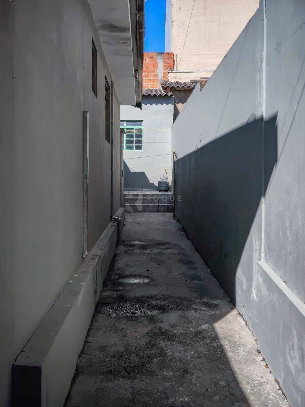Casa Residencial à venda no bairro Jardim Nova Suiça: ACESSO CASA FUNDOS