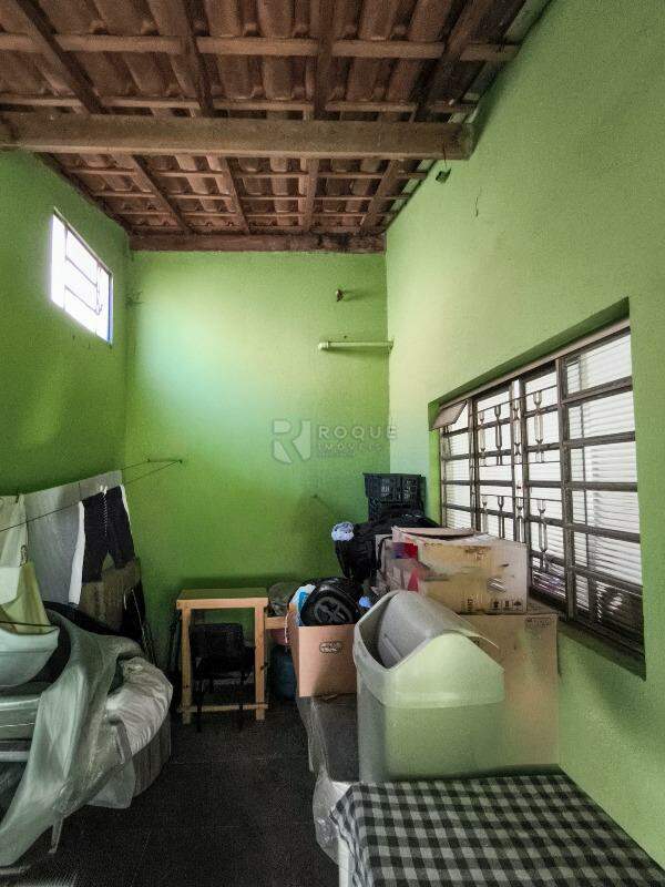 Casa Residencial à venda no bairro Jardim Nova Suiça: ÁREA DE SERVIÇO