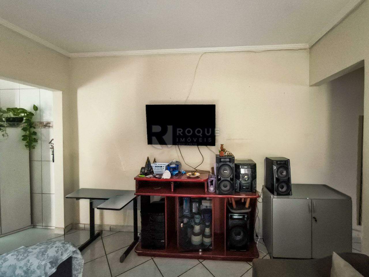 Casa Residencial à venda no bairro Jardim Nova Suiça: SALA DE ESTAR