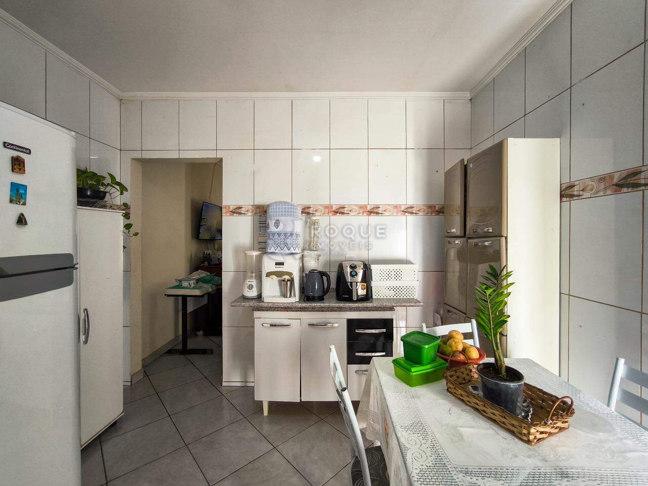 Casa Residencial à venda no bairro Jardim Nova Suiça: COZINHA